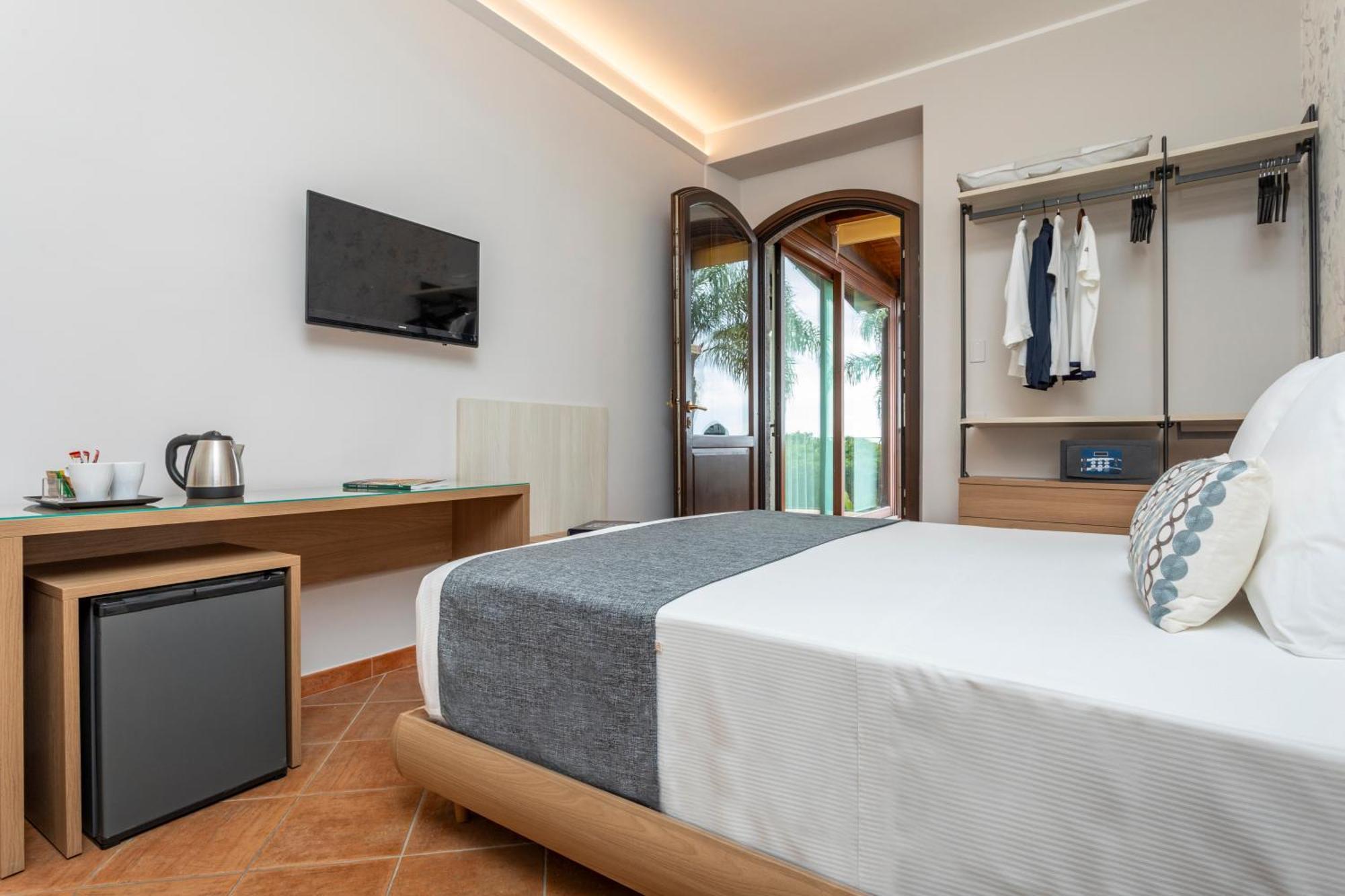 Feudogrande Bio Relais Hotel Фьюмефреддо-ди-Сицилия Экстерьер фото